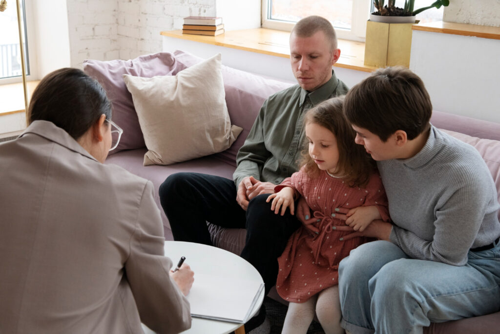 Family Therapy Techniques to Strengthen Communication
